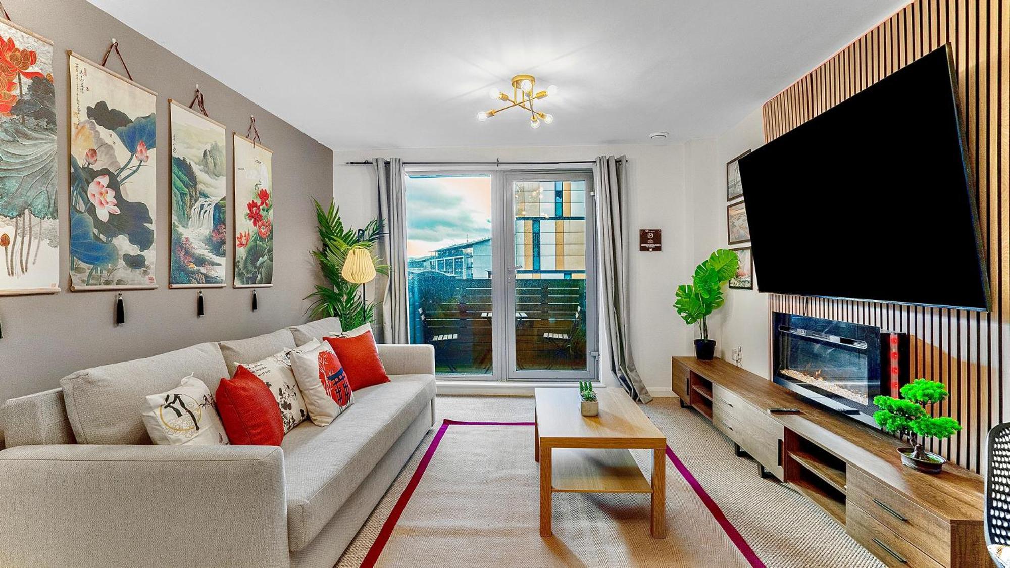 Japanese Lantern With Free Park, Netfix, 75 Inch Tv, Games - City Centre Birmingham Exterior foto